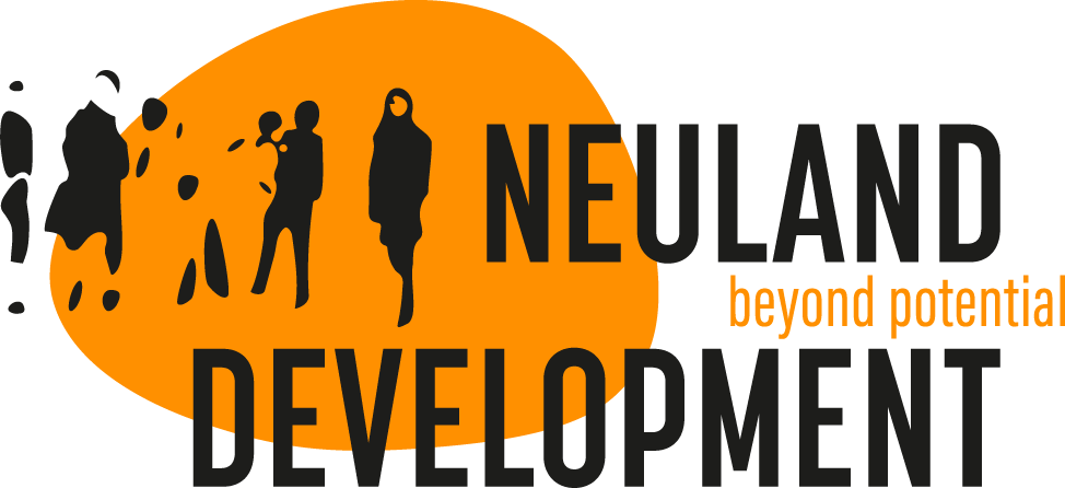 Logo Neuland Development